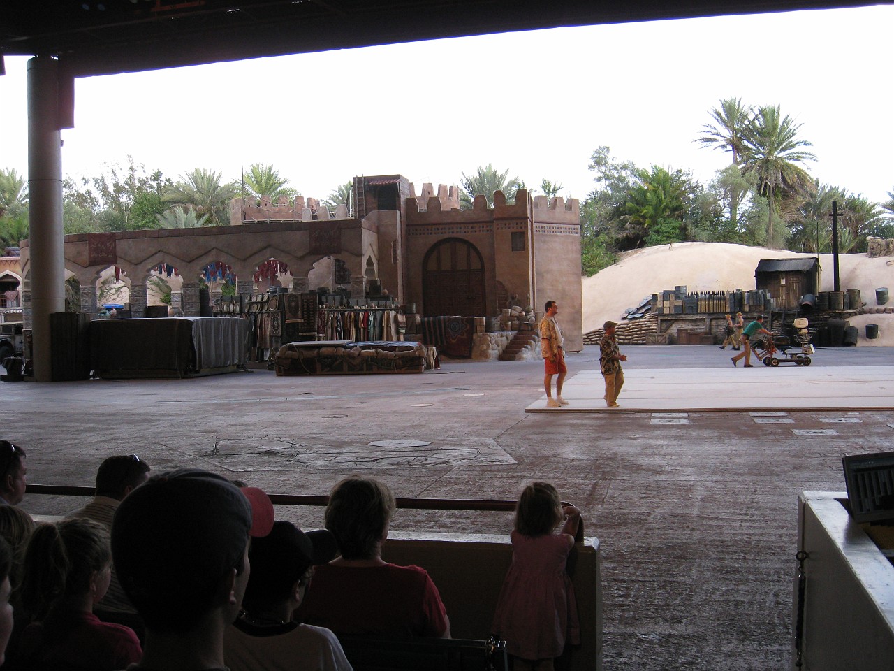 Vacation 2007-12 - Beaches Disney Hotels 0919.jpg - On the 2007-08 Florida vacation we visited beaches from Fort Myers to Sanibel Island sampling local food along the way. Green water and white sugar beaches! Arriving at Disney World we visited several of the theme resorts.